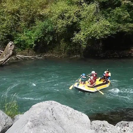 Zecamping 3 Etoiles Piscine Animaux Acceptes * Montaut (Pyrenees-Atlantiques)
